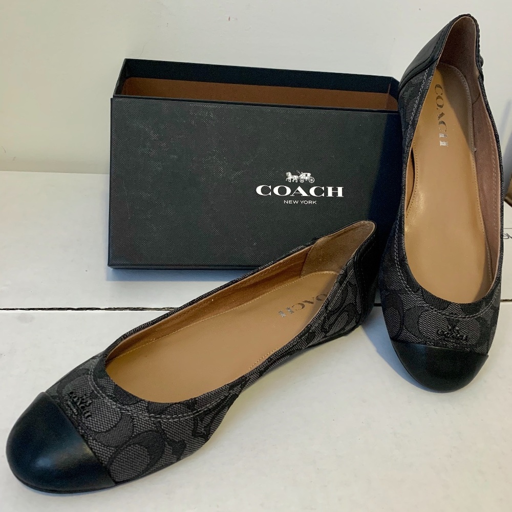 Coach Chelsea Outline Flats in Black-Smoke